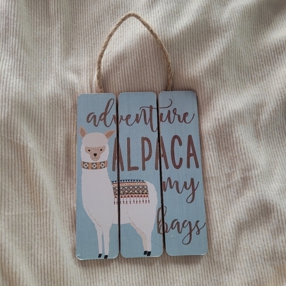 Crystal Art Gallery Adventure Alpaca My Bags Wood Plank Hanging Wall Art Decor - Picture 1 of 8